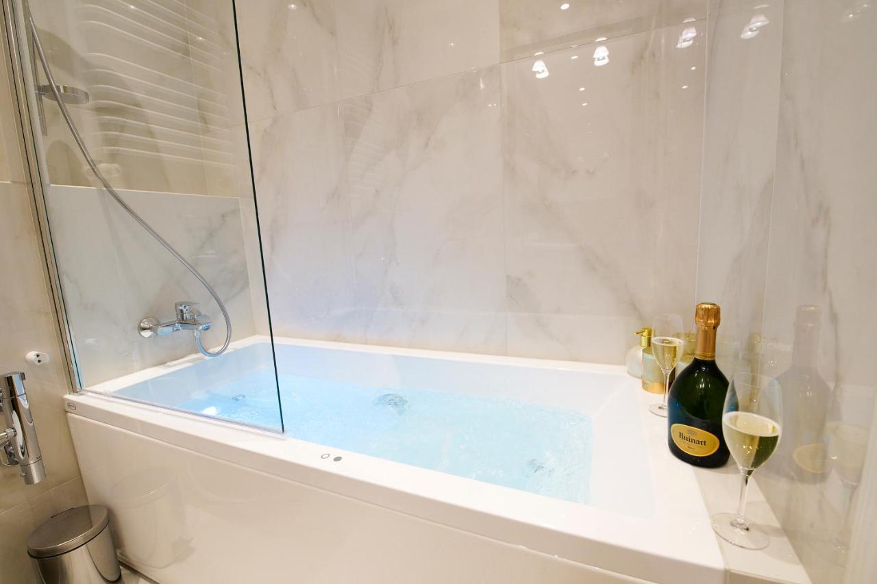 Jacuzzi Spa Prestige Krakow Bagian luar foto